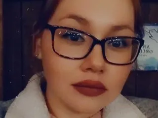 MsRubieRed – webcam model profile photo