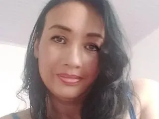 GlamGran – webcam model profile photo Image 3