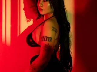 BrookeBratXO – webcam model profile photo Image 3