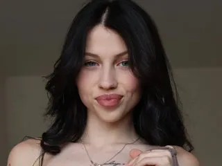 olivvvia – webcam model profile photo