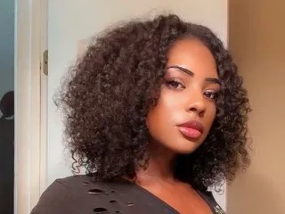 LoraDevine – webcam model profile photo Image 3