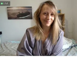 Hotforunow – webcam model profile photo Image 3