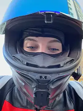 Yamajca – webcam model profile photo Image 3