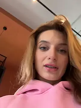 Yamajca – webcam model profile photo Image 6