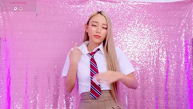 Lil-RO-XO – webcam model profile photo Image 11