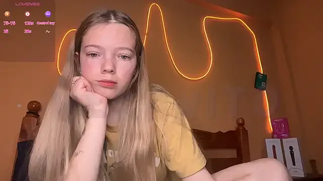 Hanna_Blondee – webcam model profile photo Image 11