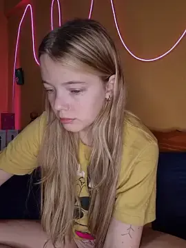 Hanna_Blondee – webcam model profile photo Image 14