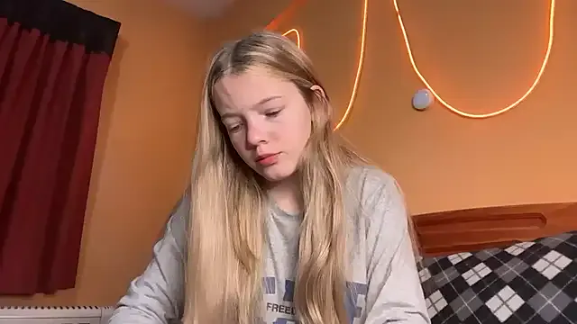 Hanna_Blondee – webcam model profile photo Image 5