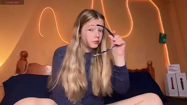 Hanna_Blondee – webcam model profile photo Image 9