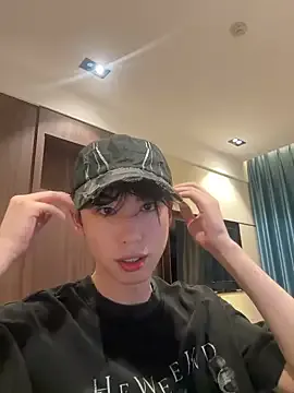 Blonde_sexy21 – webcam model profile photo Image 2