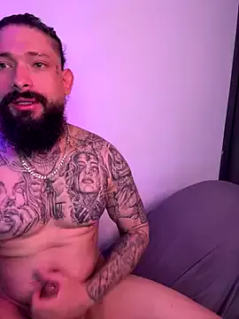 British_EmJess – webcam model profile photo Image 13