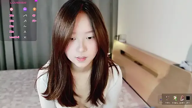 SelennaMoon – webcam model profile photo Image 2