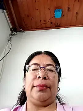 SelennaMoon – webcam model profile photo Image 14