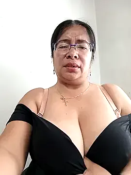 SelennaMoon – webcam model profile photo Image 5