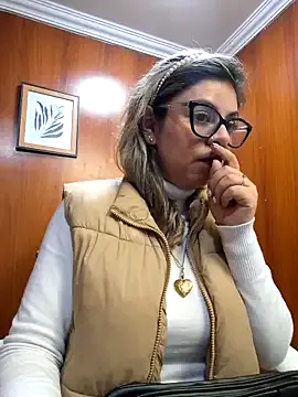 SofiaSins – webcam model profile photo Image 13