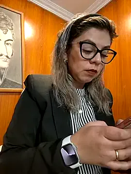 SofiaSins – webcam model profile photo Image 2