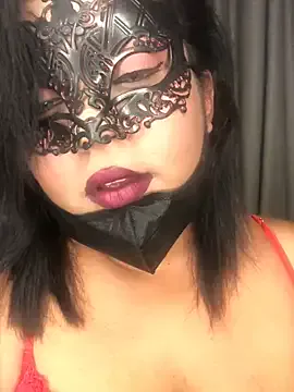 TyleneBuck – webcam model profile photo Image 15