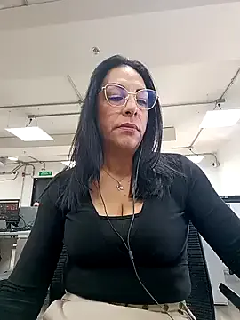 SusyBlair – webcam model profile photo Image 12