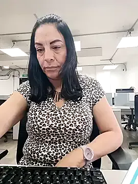 SusyBlair – webcam model profile photo Image 6