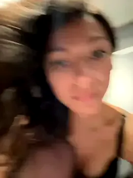 LoraDevine – webcam model profile photo Image 8