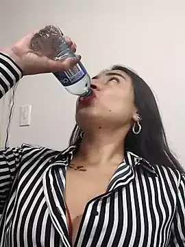 Tricky-Kitsune – webcam model profile photo Image 5