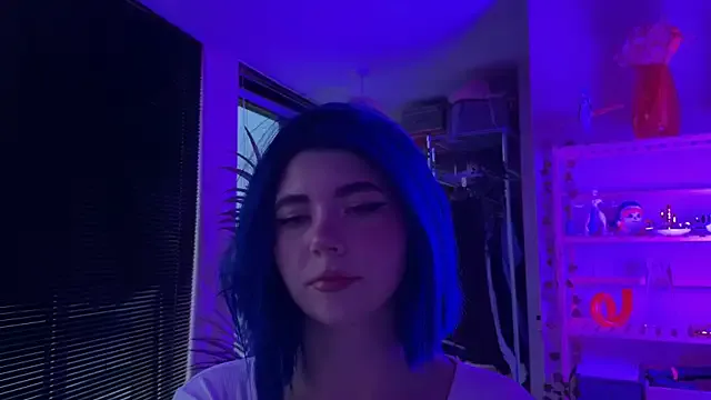 BlondeScarlettx – webcam model profile photo Image 12