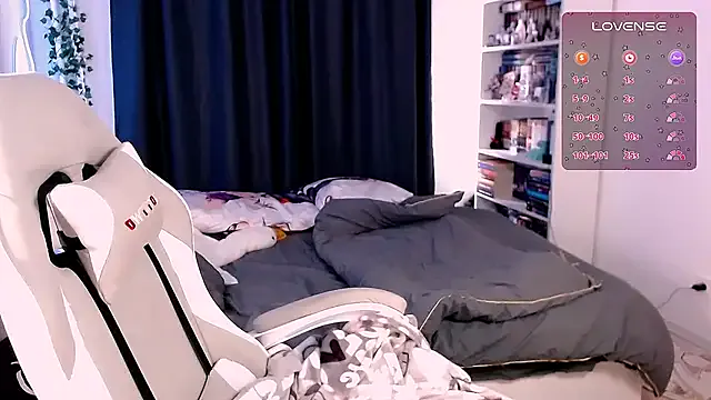 blondeangel_4u2 – webcam model profile photo Image 17