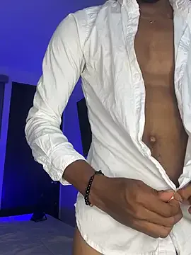 SusyBlair – webcam model profile photo Image 19