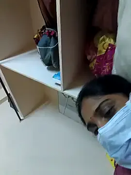 British_EmJess – webcam model profile photo Image 4