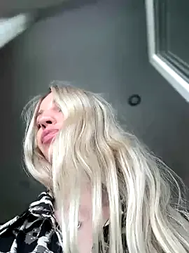 Lisi4ka-Basik – webcam model profile photo Image 3