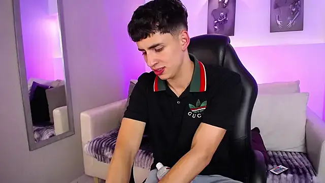 kroddy1985 – webcam model profile photo Image 8