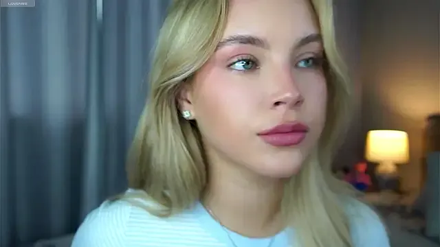 LizzieGreyX – webcam model profile photo Image 8