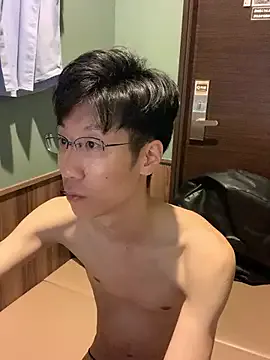 British_EmJess – webcam model profile photo Image 11