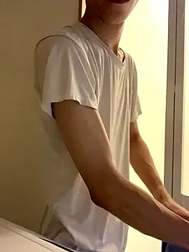 British_EmJess – webcam model profile photo Image 4