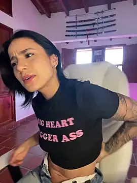 AlexNikaaa1815 – webcam model profile photo Image 11