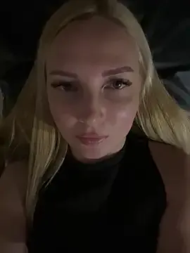 British_EmJess – webcam model profile photo Image 15