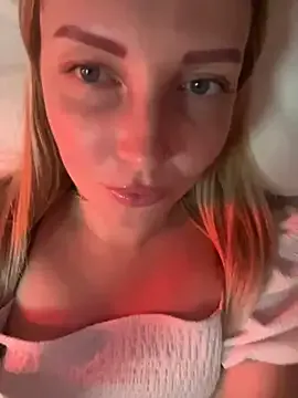 British_EmJess – webcam model profile photo Image 3