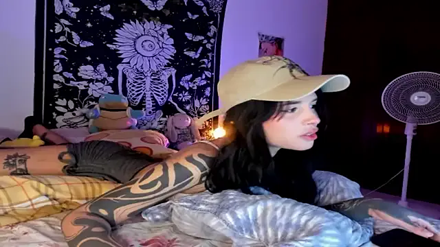 British_EmJess – webcam model profile photo Image 7