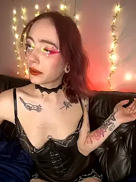 MidnightSeduction – webcam model profile photo Image 10