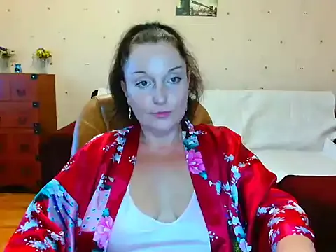 GoldenTeen20 – webcam model profile photo Image 7