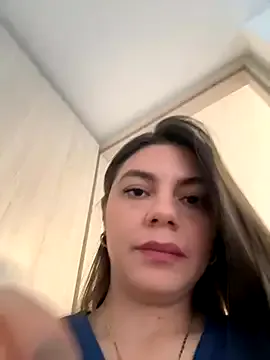 LoraDevine – webcam model profile photo Image 12