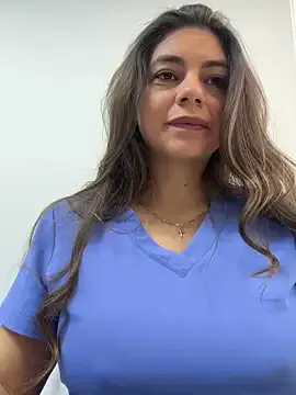 LoraDevine – webcam model profile photo Image 2