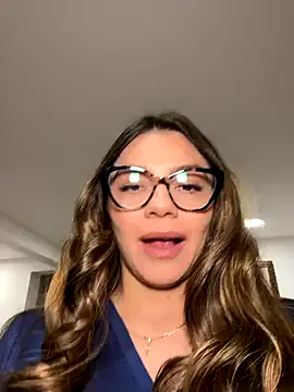 LoraDevine – webcam model profile photo Image 9