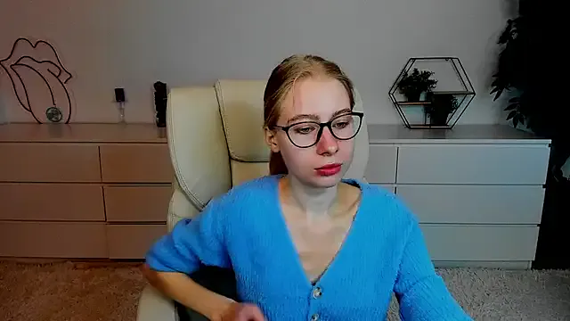 Yumikaa – webcam model profile photo Image 3