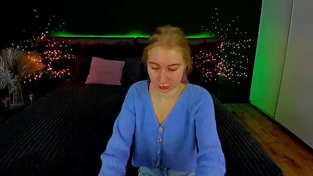 Yumikaa – webcam model profile photo Image 4