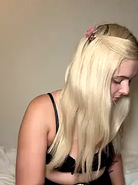 SilviaPastori – webcam model profile photo Image 2