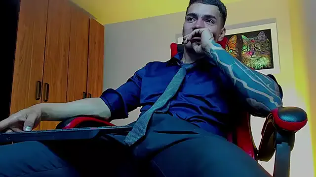 British_EmJess – webcam model profile photo Image 13