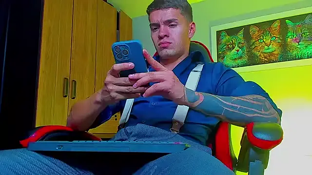 British_EmJess – webcam model profile photo Image 18