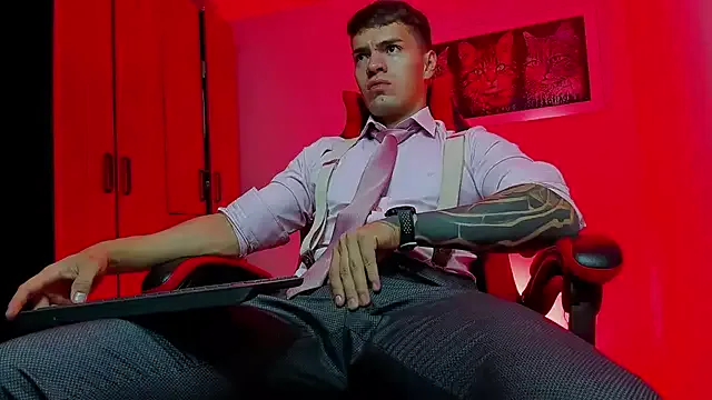 British_EmJess – webcam model profile photo Image 9