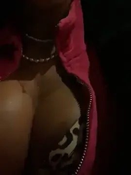 LanaBlondeBush – webcam model profile photo Image 18